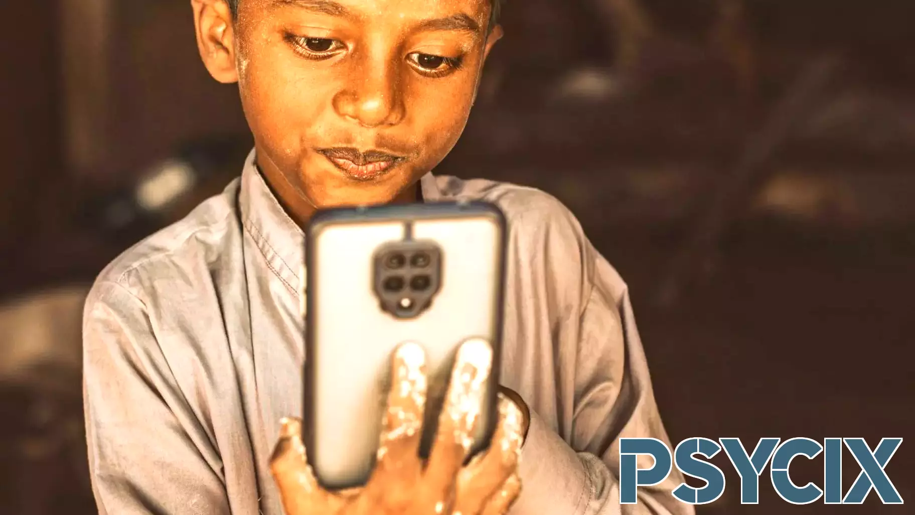 Navigating the Challenges of Digital Life: Supporting Your Child's Balance