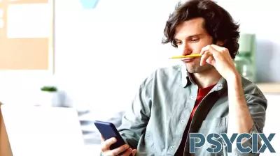 2 ‘Absent-Minded’ Habits Of Highly Intelligent People, By A Psychologist