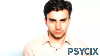 6 Signs Someone Is Holding A Grudge Against You, By A Psychologist