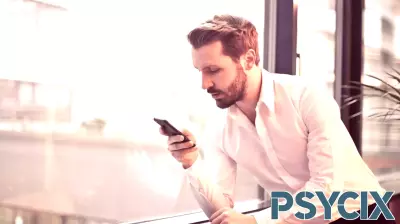 The Silent Influencer: Understanding the Traits of Quiet Individuals in Group Chats